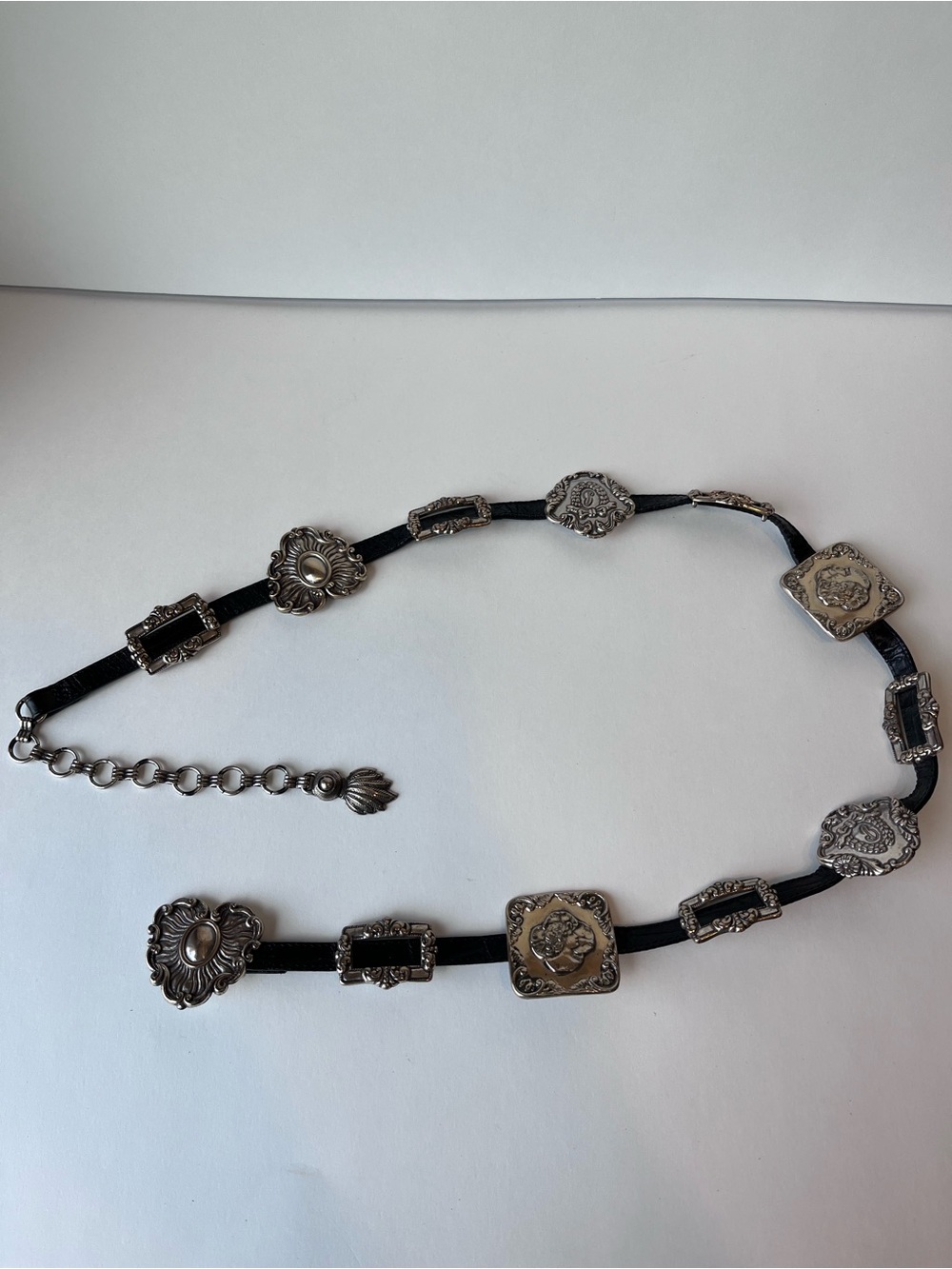 Vintage Brighton Silver Heart Concho Belt Black Leather 90’s